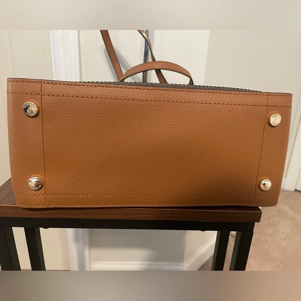 Michael Kors Sylvia Top Zip Brown MK BRN/Luggage Medium Tote - NWT